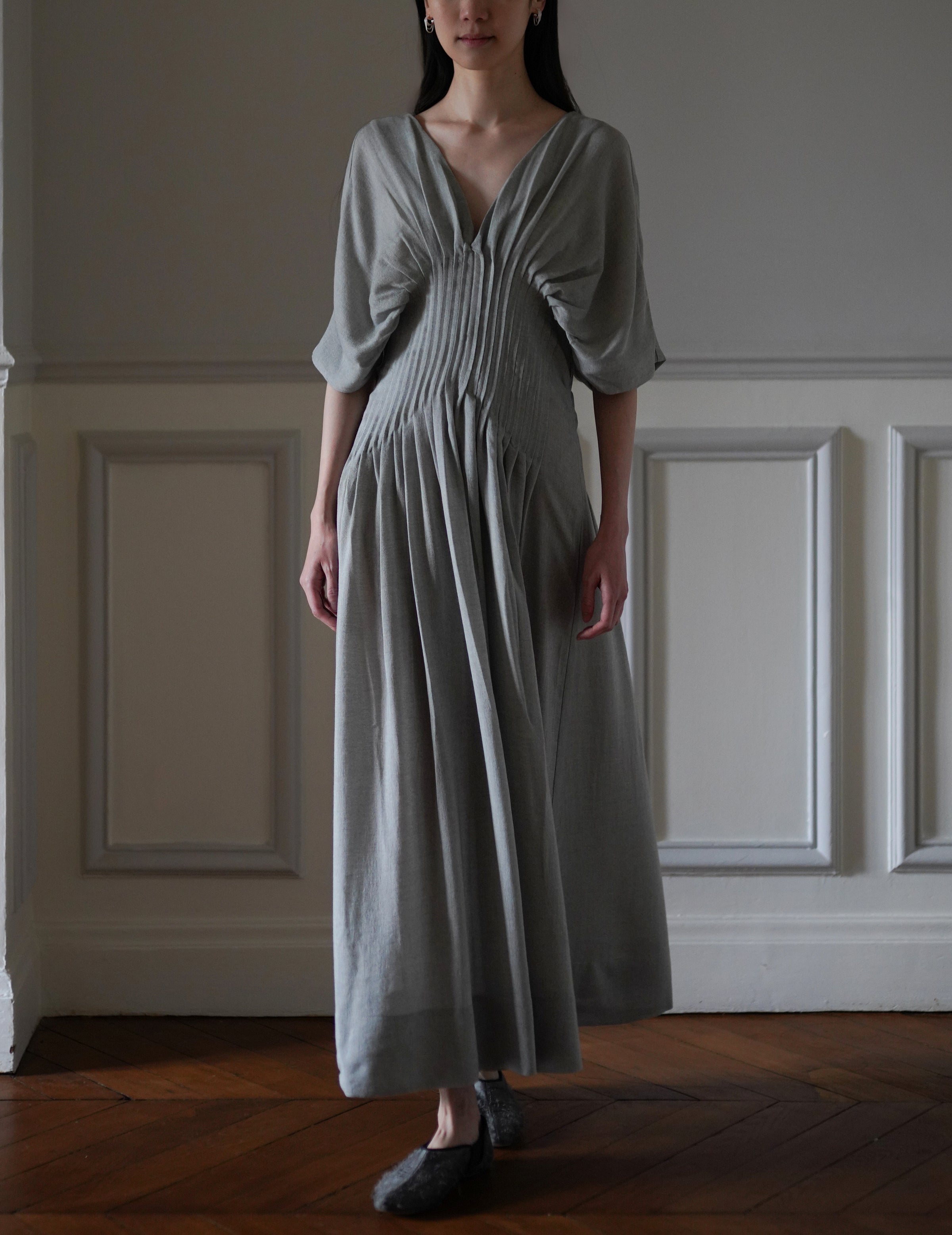 Mark Kenly Domino Tan | Daviana Dress・Black | Une Fille Aux 