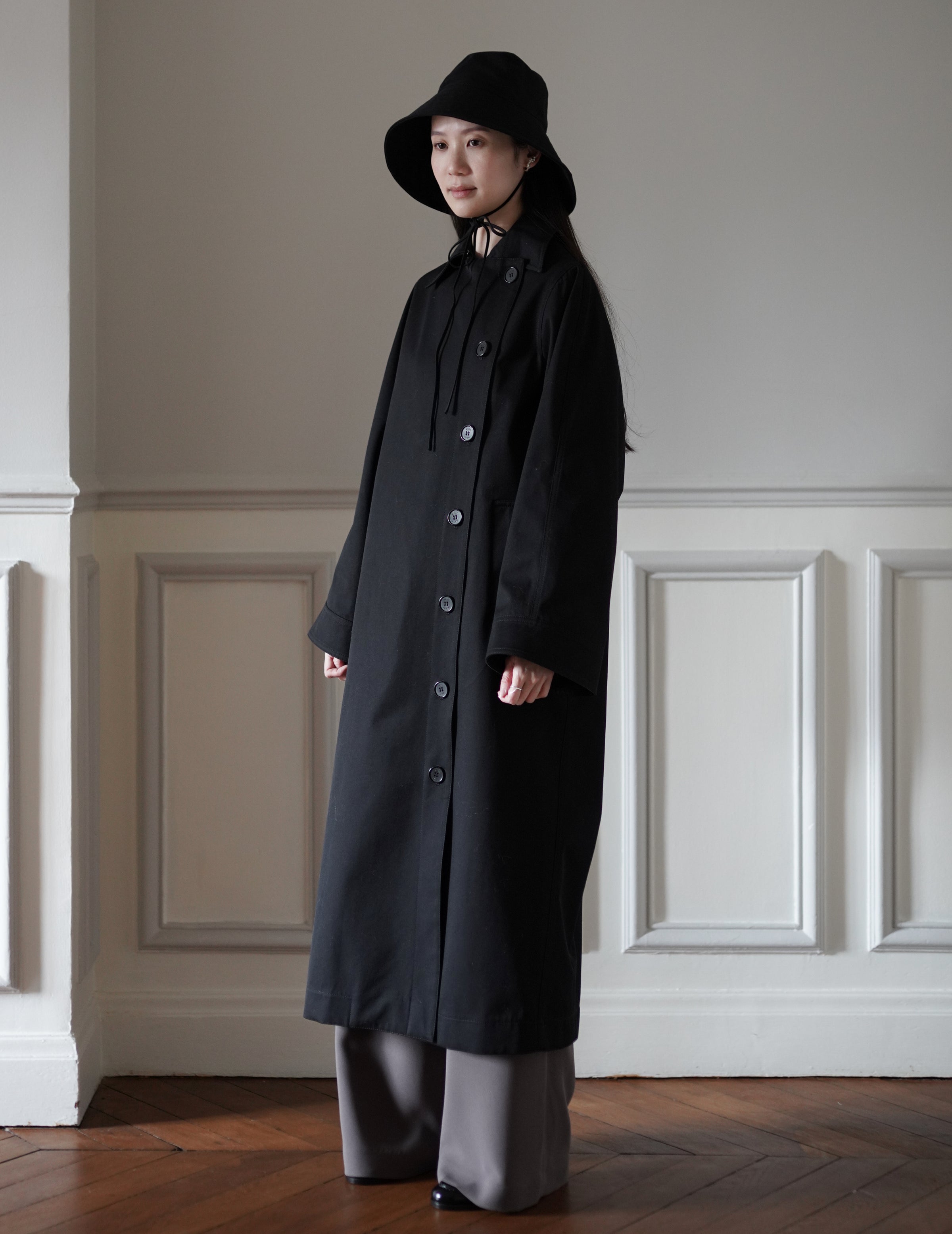 Mark Kenly Domino Tan | Daviana Dress・Black | Une Fille Aux Mark Kenly Domino Tan | Daviana Dress・Black | Une Fille Aux