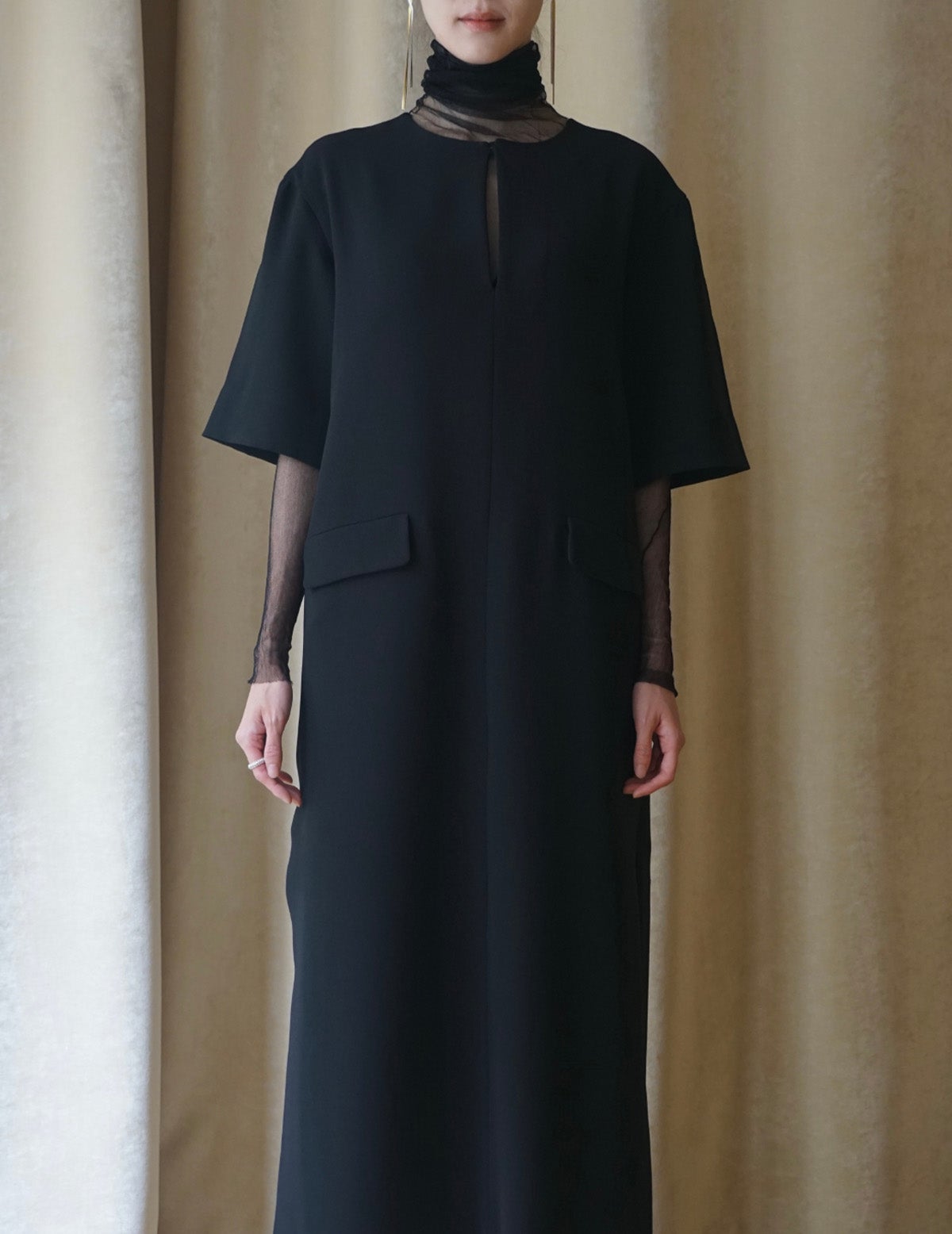 Mark Kenly Domino Tan | Daviana Dress・Black | Une Fille Aux Mark Kenly Domino Tan | Daviana Dress・Black | Une Fille Aux