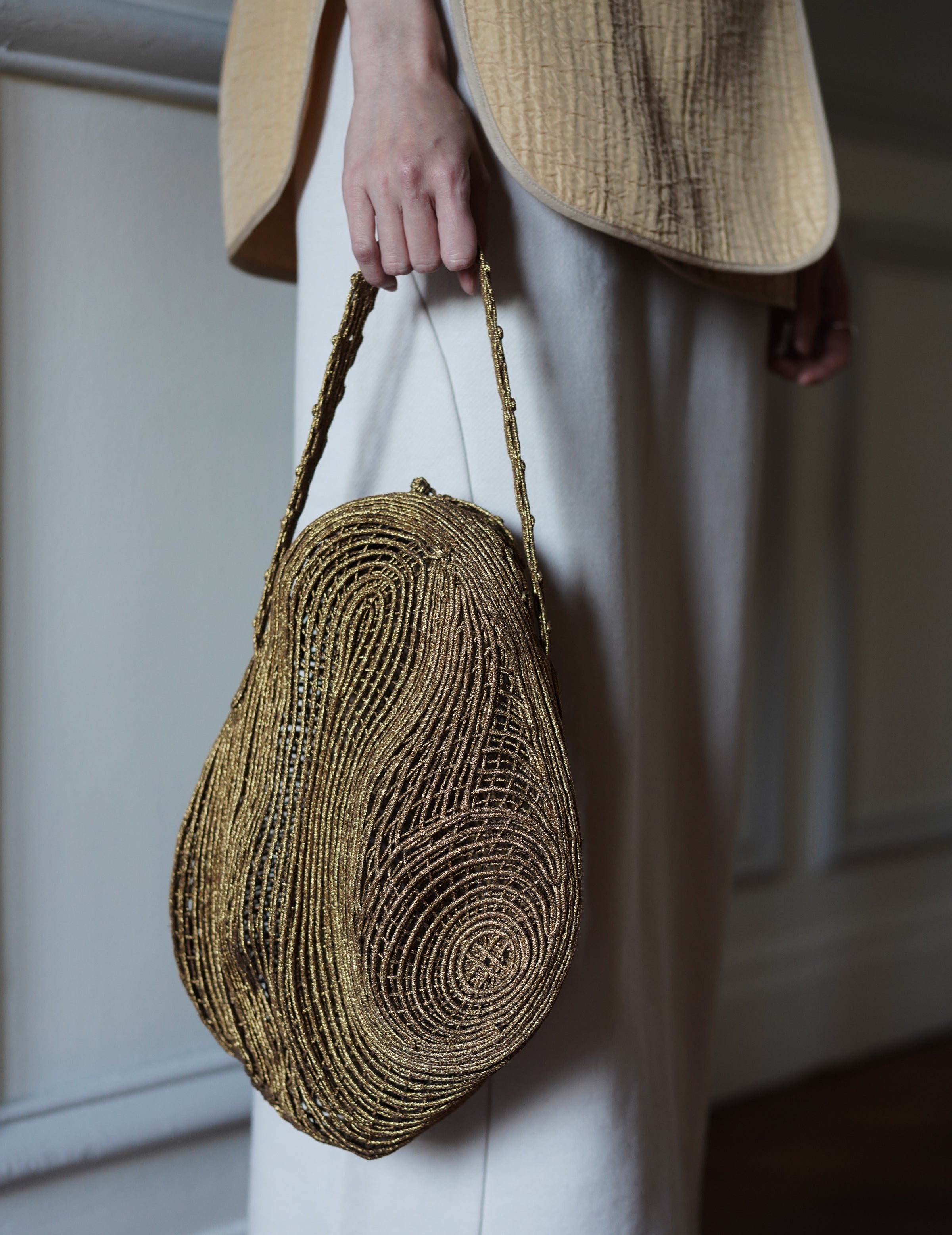 MAME KUROGOUCHI | Cording Embroidery Round Tote Bag・Black MAME KUROGOUCHI | Cording Embroidery Round Tote Bag・Black