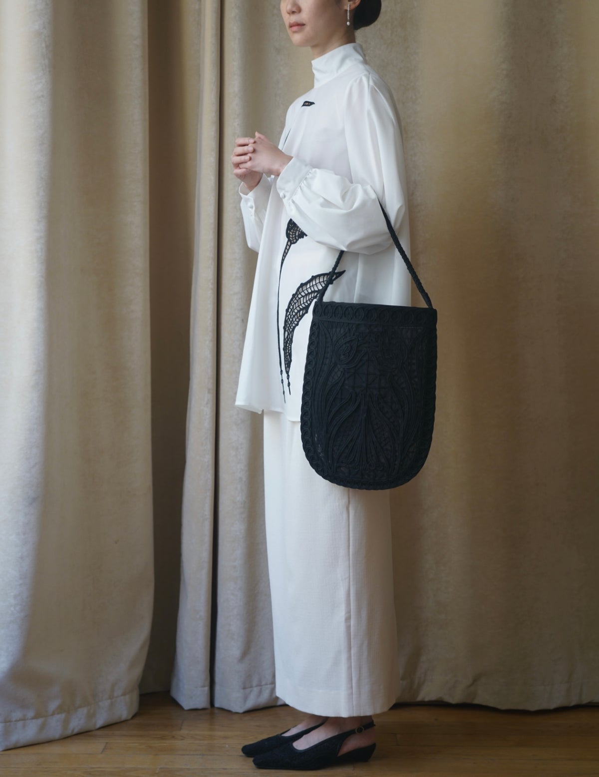 【Mame Kurogouchi】Synthetic Leather Asymmetrical Tote Bag Synthetic Leather Asymmetrical