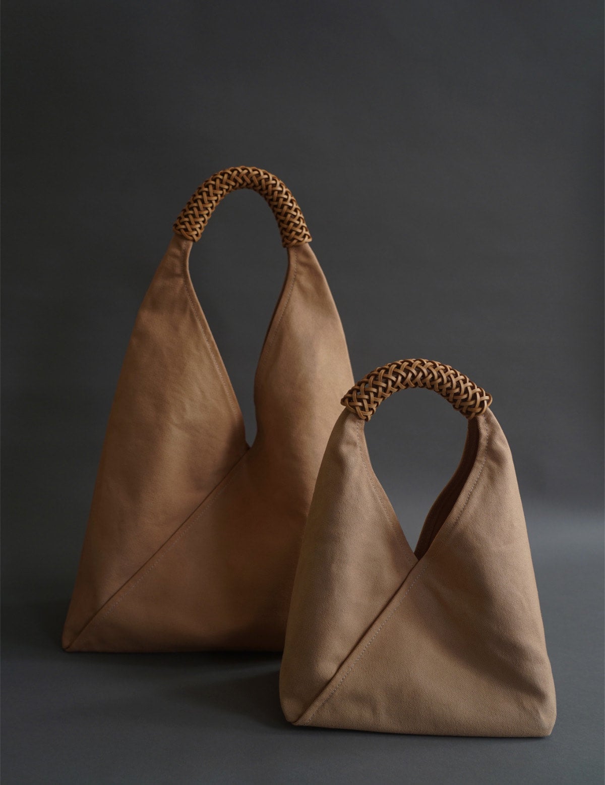 KAMARO'AN | Woven Triangle Bag - Pink - S | Une Fille Aux Cheveux